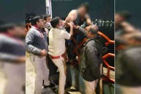 Ganeshpeth Police avert man from committing suicide at Gandhisagar lake